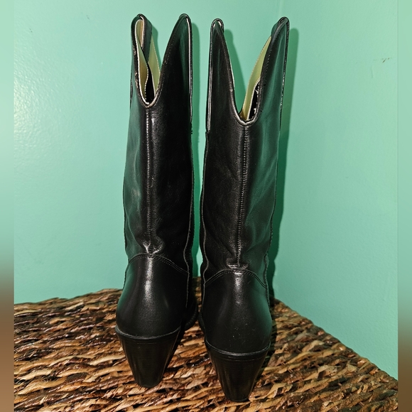 Womens Black Boots - Picture 4 of 4